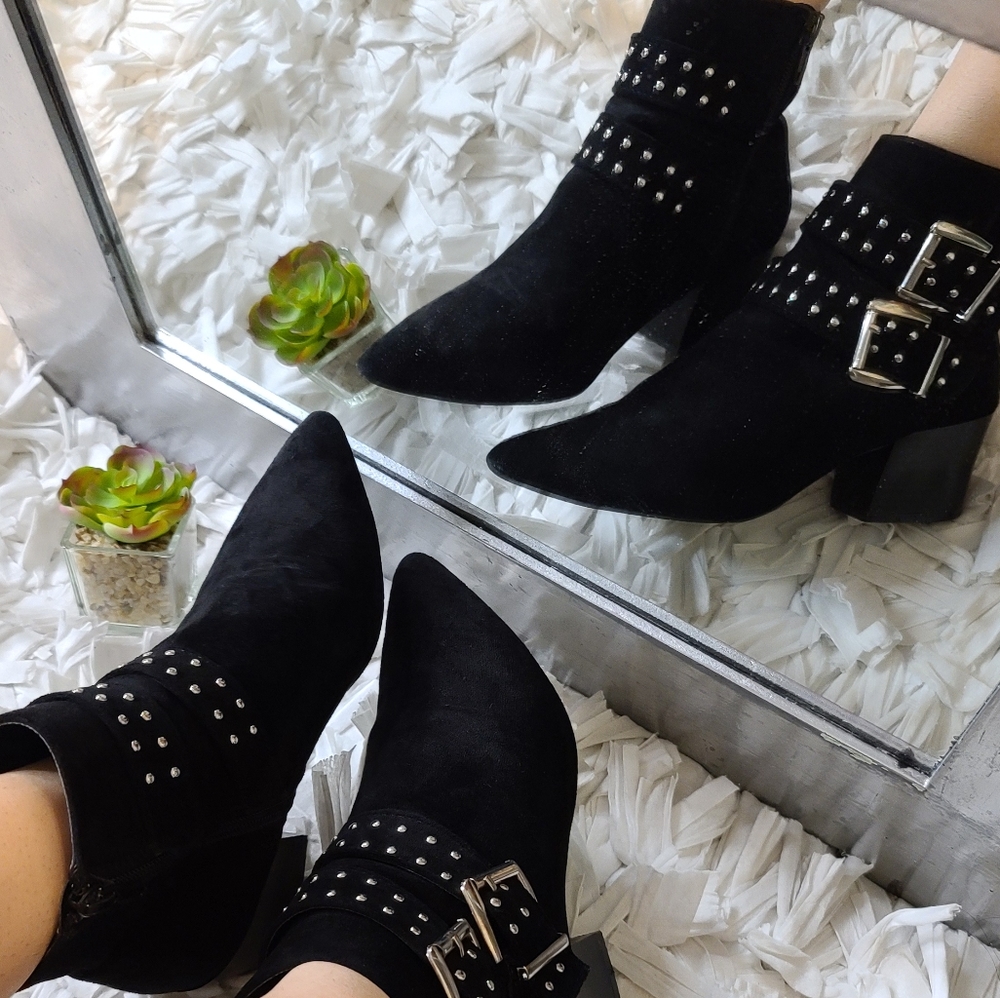 So Me Ankle Black Booties Size 5.5